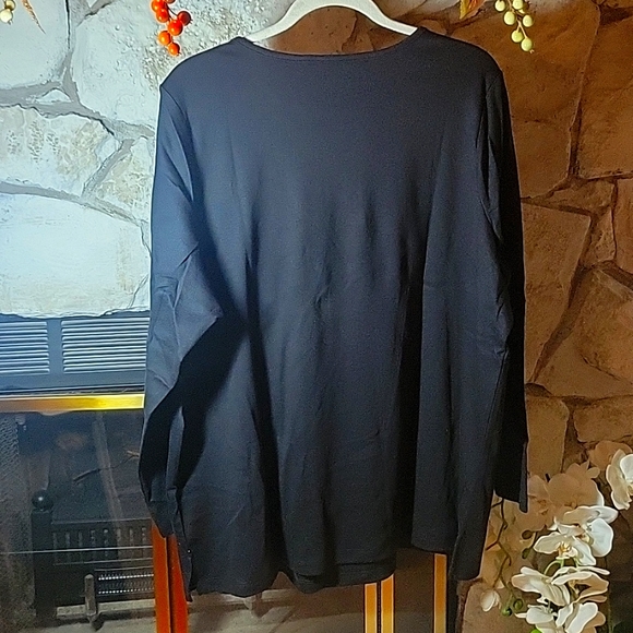 Quacker Factory Black Christmas Holiday Long Sleeve Embroidered Top-Plus Size 2X - Picture 5 of 6